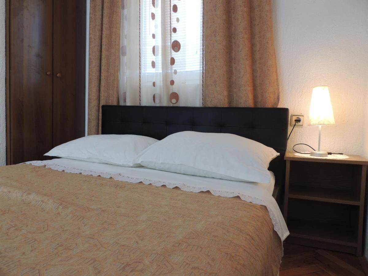 Apartman Husic Pag Town Dış mekan fotoğraf