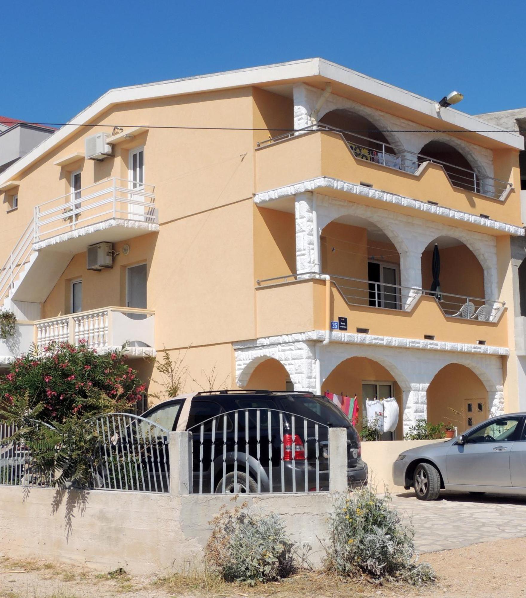Apartman Husic Pag Town Dış mekan fotoğraf