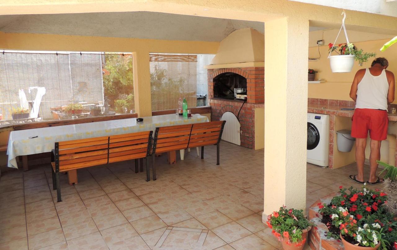 Apartman Husic Pag Town Dış mekan fotoğraf