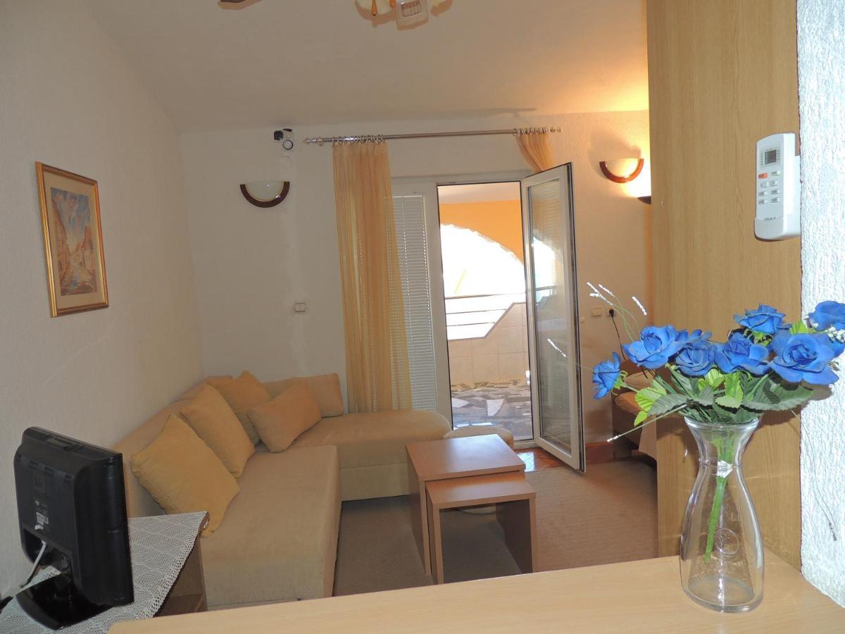 Apartman Husic Pag Town Dış mekan fotoğraf