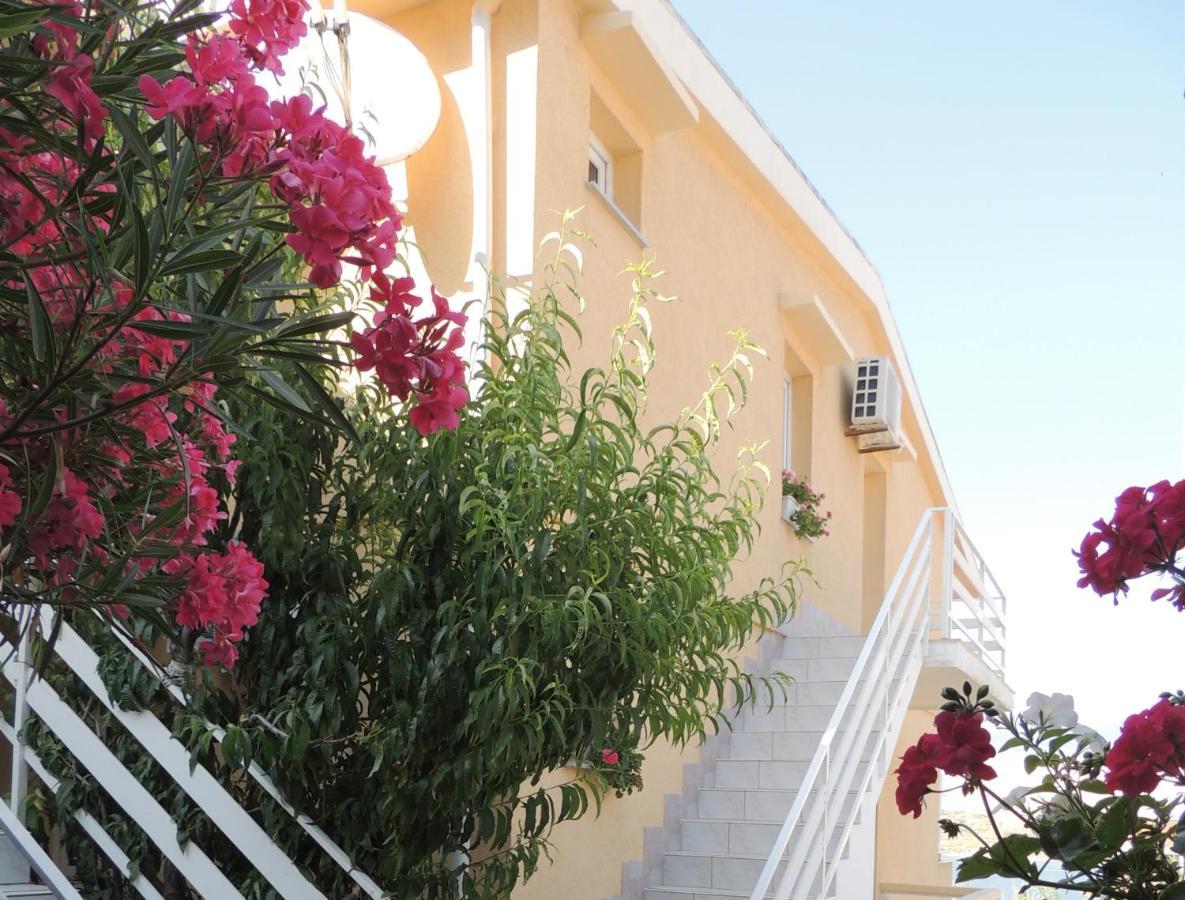 Apartman Husic Pag Town Dış mekan fotoğraf