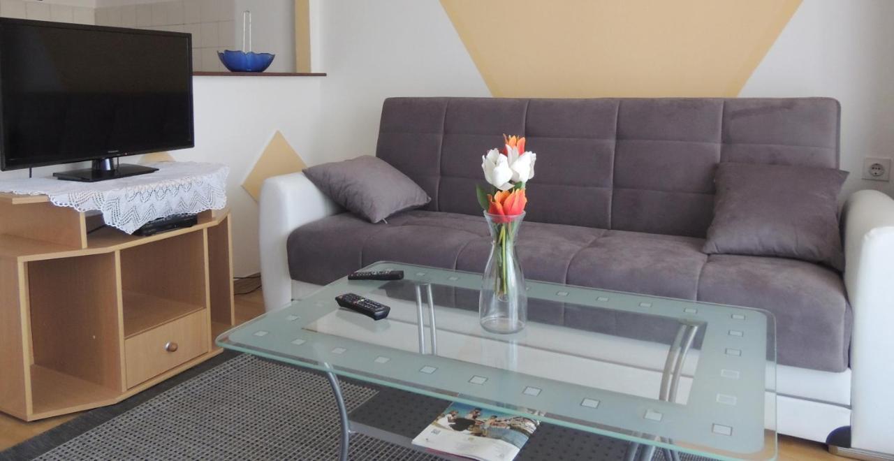 Apartman Husic Pag Town Dış mekan fotoğraf