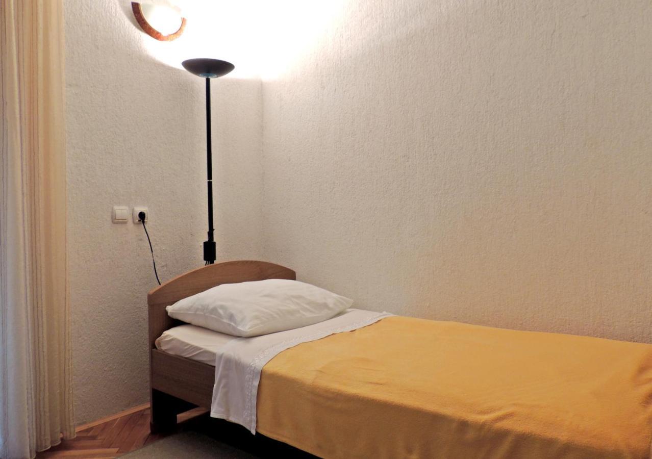 Apartman Husic Pag Town Dış mekan fotoğraf