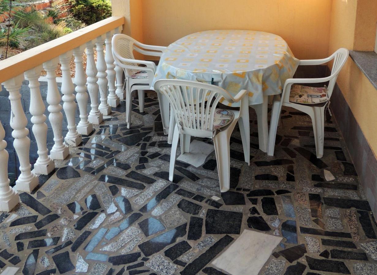 Apartman Husic Pag Town Dış mekan fotoğraf