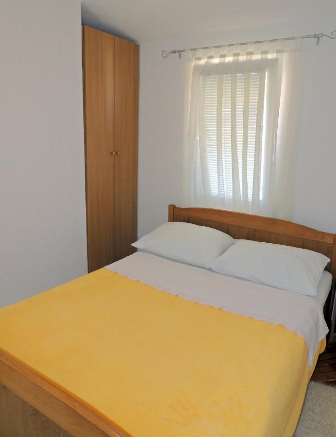 Apartman Husic Pag Town Dış mekan fotoğraf